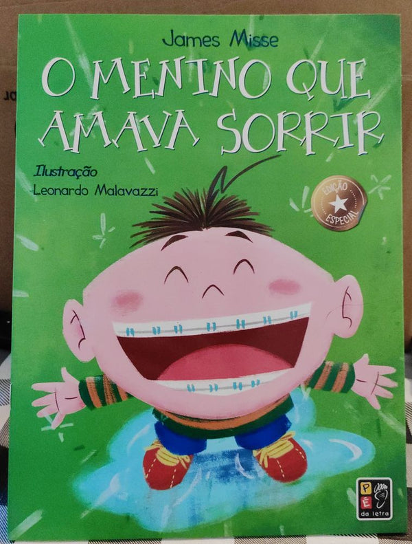 Capa do livro Menino que Amava Sorrir - Capa Verde, de Editora Pe na Letra