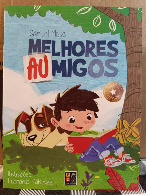Capa do livro Melhores Aumigos, de Editora Pe na Letra